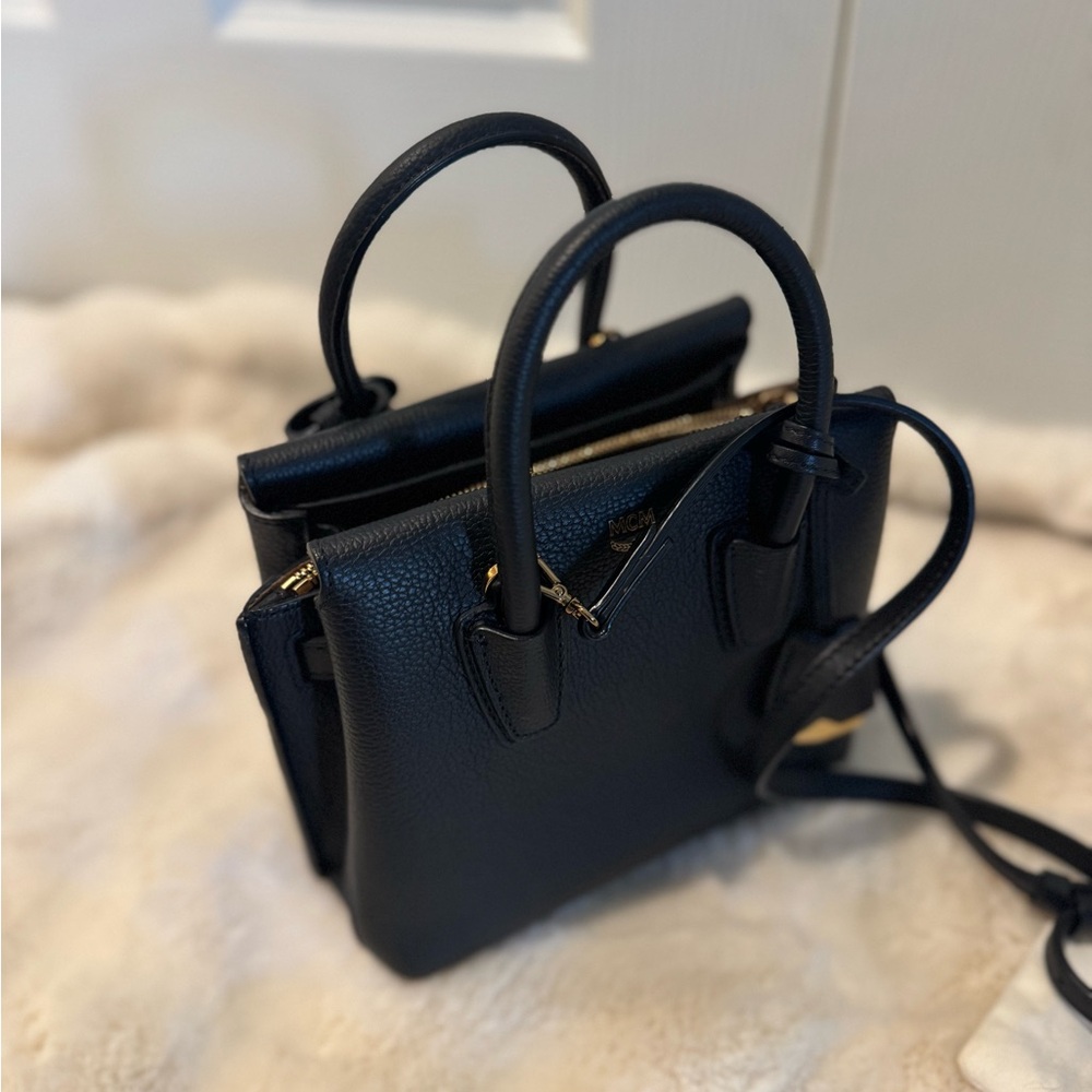 Authentic MCM Black Crossbody Bag - Picture 4 of 9